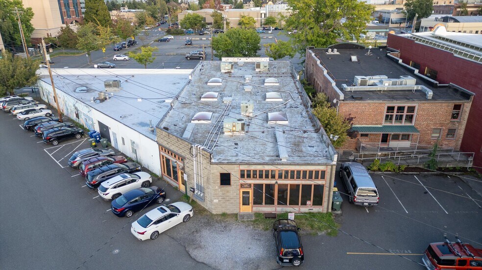 More Photos Of 215 Prospect St, Bellingham Office For Sale