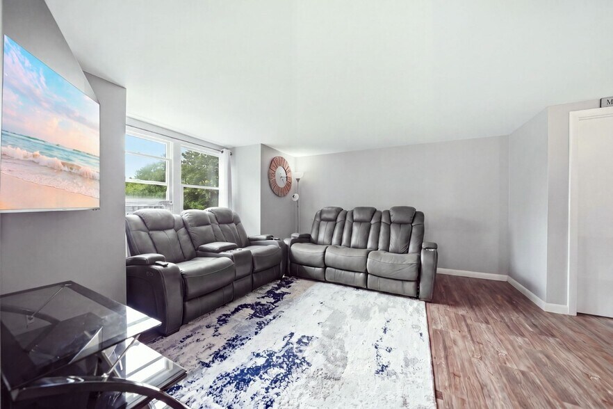 More Photos Of 148 Katama Rd, Edgartown Flex For Sale
