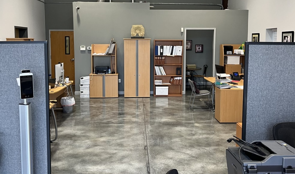 More Photos Of 25 Smith Rd, Greenville Industrial For Lease