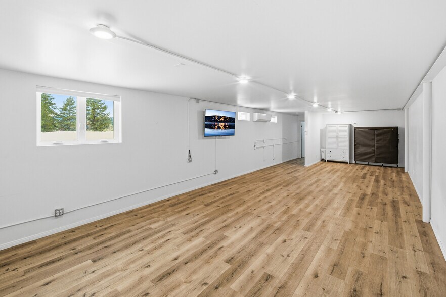 More Photos Of 735 Stocker Rd, Big Bear Lake Storefront Retail Office For Sale