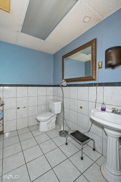 More Photos Of 4140 Hollywood Ave, Shreveport Healthcare For Sale