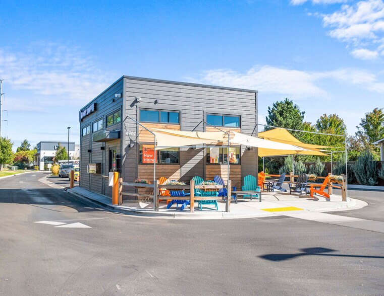 More Photos Of 4744 N Park Crossing Ave, Meridian Storefront Retail Office For Sale