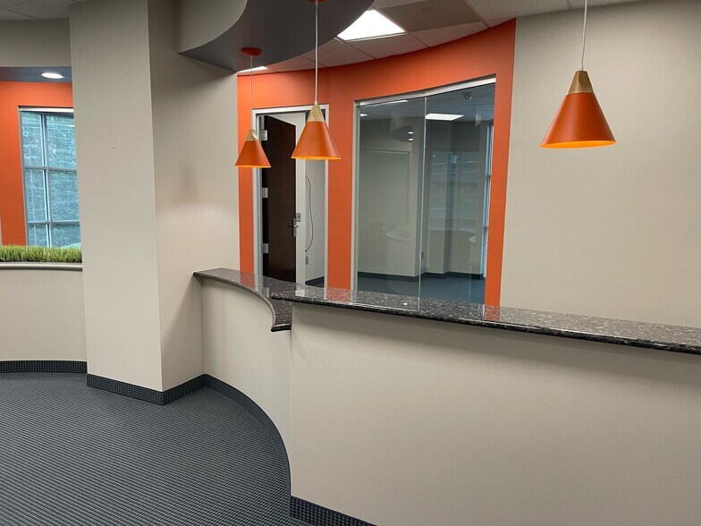 More Photos Of 10815 Sikes Pl, Charlotte Office For Sale