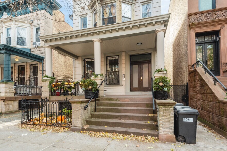 More Photos Of 324 Park Pl, Brooklyn Apartments For Sale