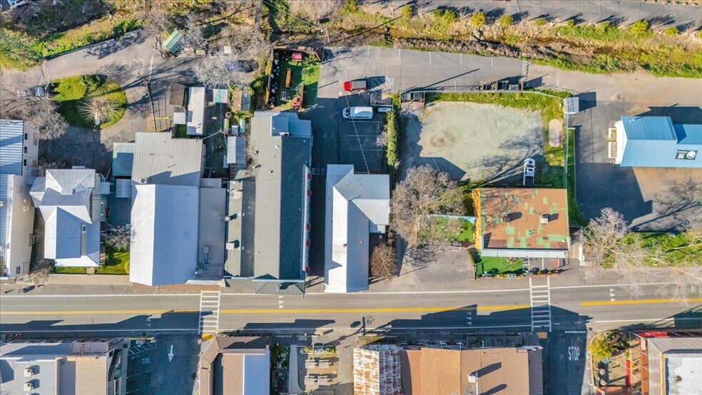 More Photos Of 18736 Main St, Groveland Hotel For Sale