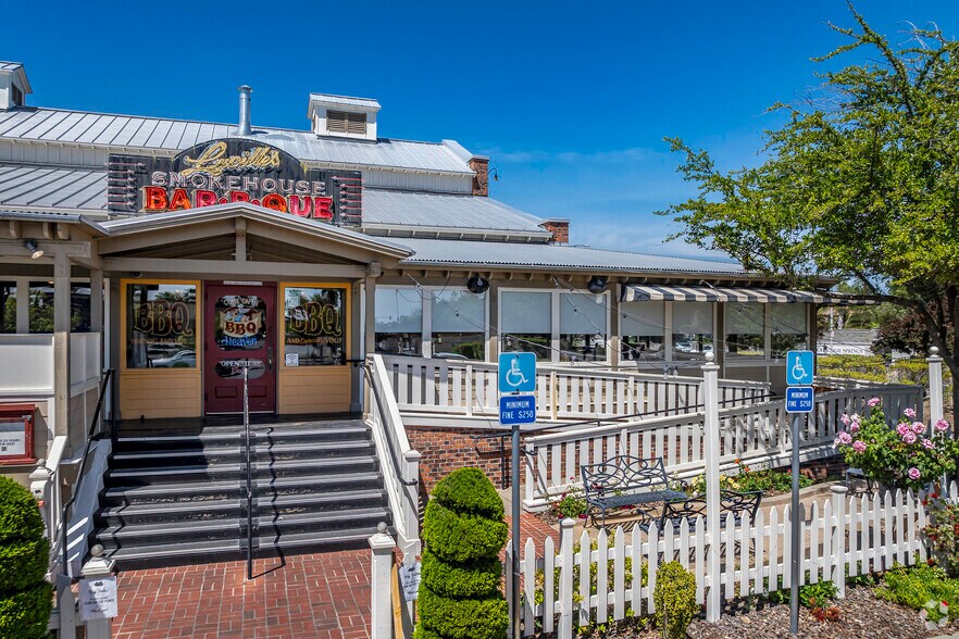 More Photos Of Lucille's, Rocklin Restaurant For Sale
