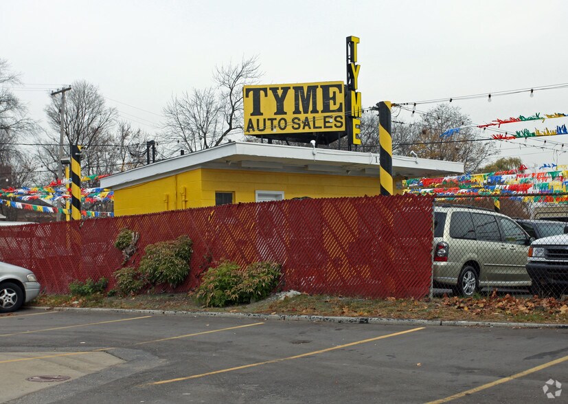 More Photos Of 199 Plymouth Rd, Plymouth General Retail For Sale