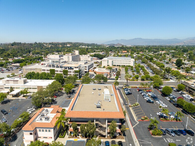 More Photos Of 1818 N Orange Grove Ave, Pomona Medical For Lease
