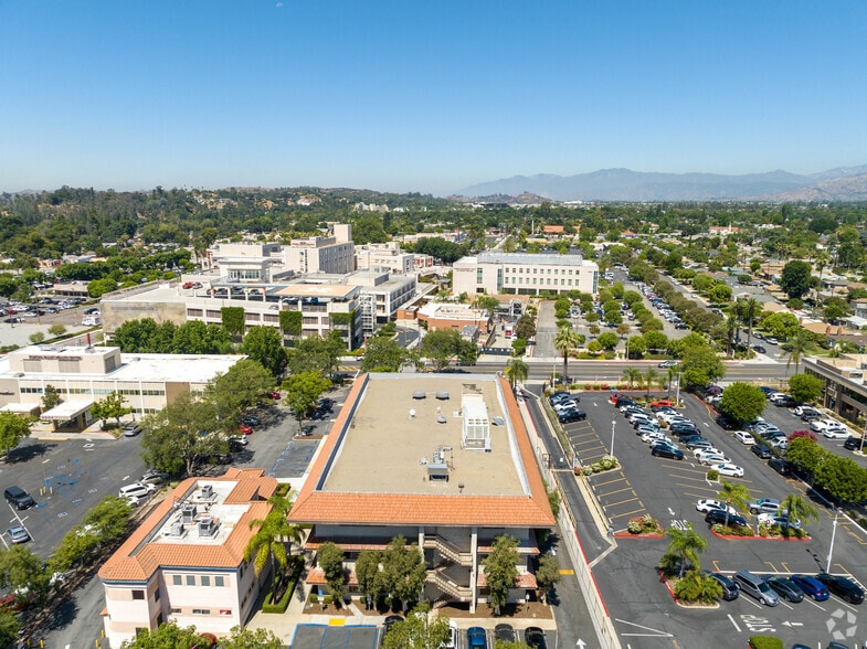 More Photos Of 1818 N Orange Grove Ave, Pomona Medical For Lease
