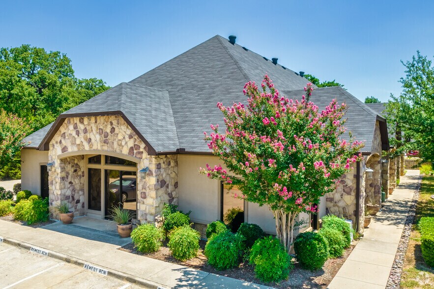 More Photos Of 1706 Tennison Pky, Colleyville Office For Lease