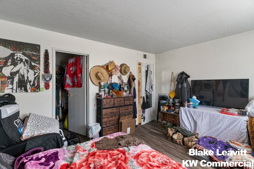 More Photos Of 4740 Corsaire Ave, Las Vegas Apartments For Sale