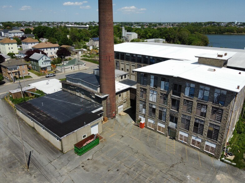 More Photos Of 109 Howe St, Fall River Warehouse For Lease
