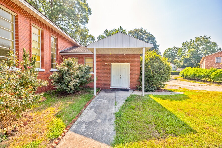More Photos Of 1106 N Water St, Lumberton Religious Facility For Sale