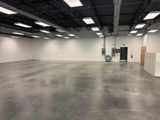 More Photos Of 500 N IH 69, Robstown Warehouse For Lease
