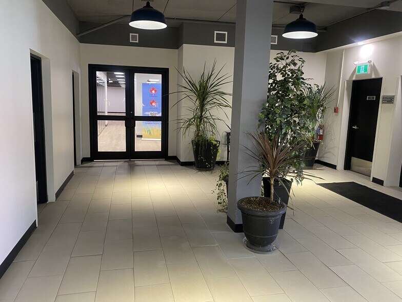 More Photos Of 16815 117 Ave NW, Edmonton Light Distribution For Lease