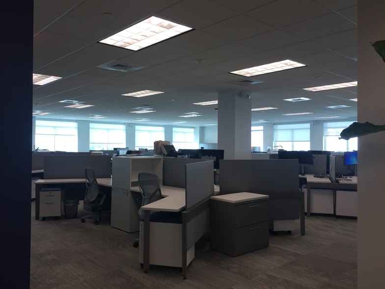 More Photos Of 1801-1837 NE 123rd St, North Miami Coworking Space