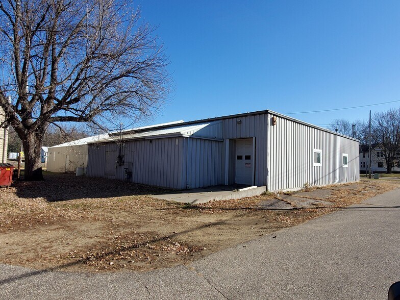 More Photos Of 100 S Holly Ave, Elk Mound Warehouse For Sale