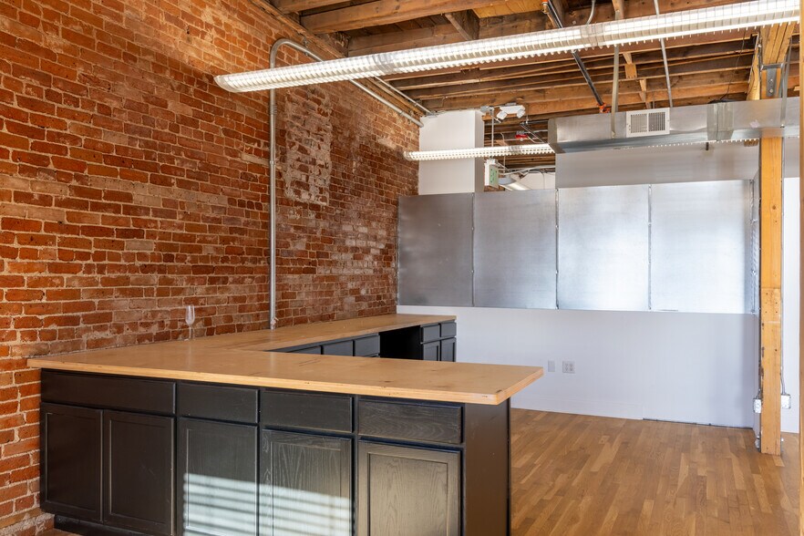 More Photos Of 2737 Larimer St, Denver Loft Creative Space For Lease