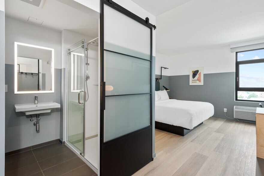 More Photos Of 285 Lucas Ave, Los Angeles Hotel For Sale