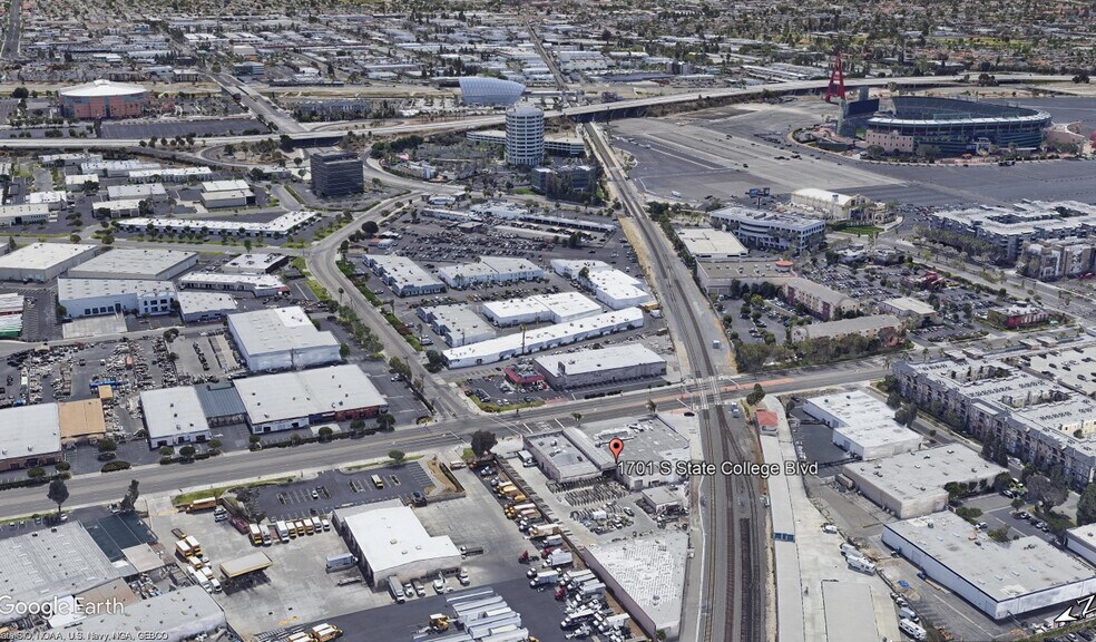 More Photos Of 1661-1701 S State College Blvd, Anaheim Manufacturing For Sale