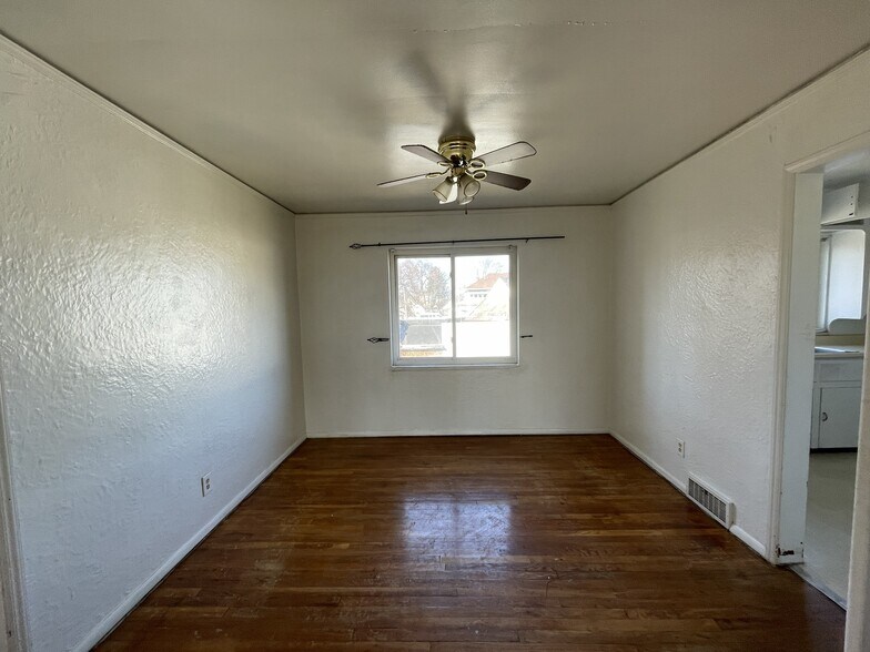 More Photos Of 15 W Maplewood Ave, Dayton Apartments For Sale