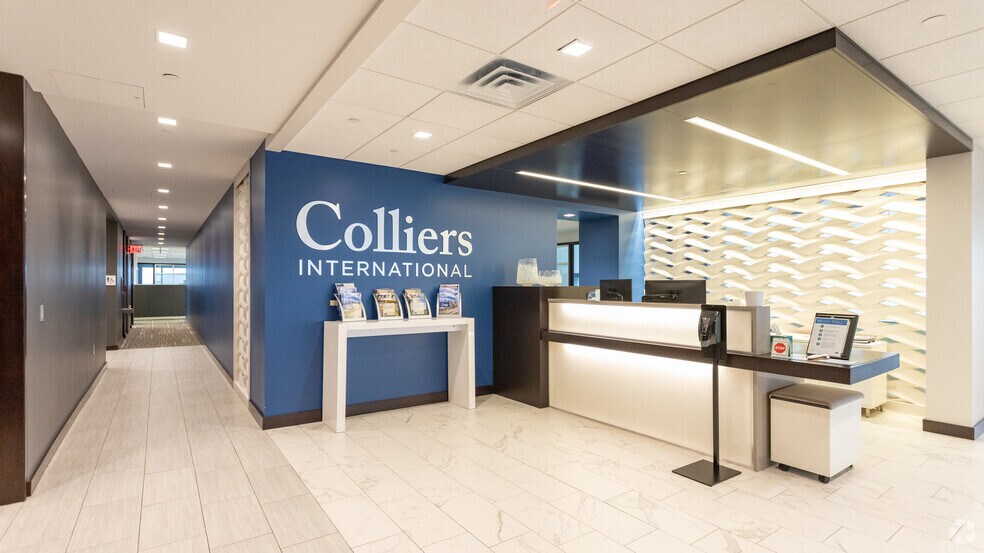 More Photos Of 333 Bridge St NW, Grand Rapids Office For Lease