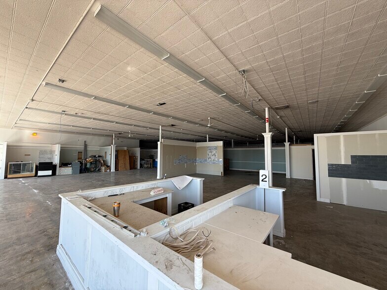 More Photos Of 98 Main St, Westerly General Retail For Lease