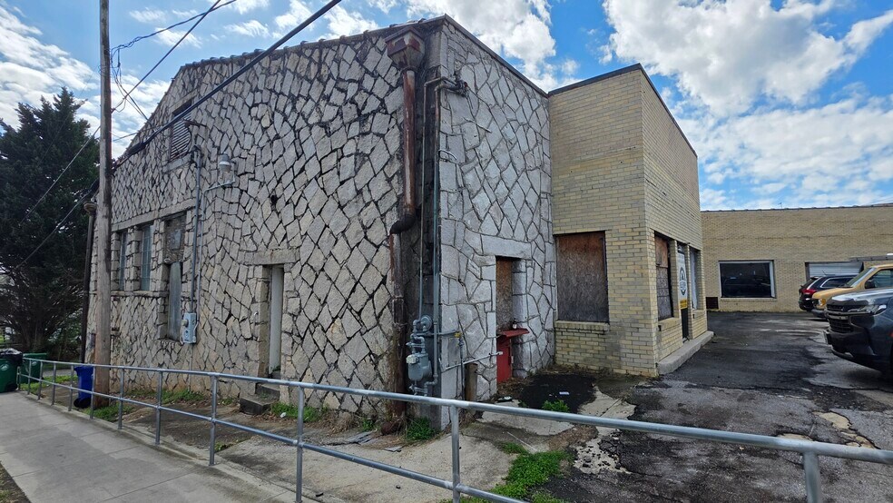 More Photos Of 5367 E Mountain St, Stone Mountain Freestanding For Lease