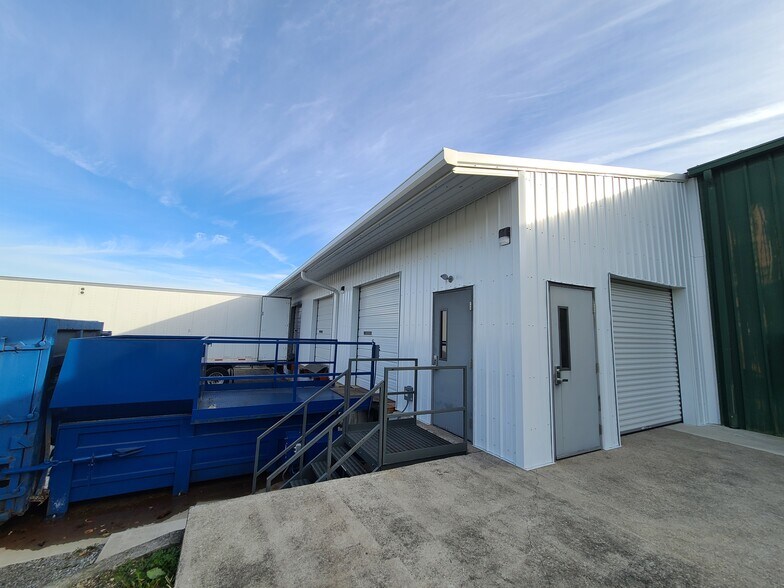 More Photos Of 630 High St, Geneva Warehouse For Sale