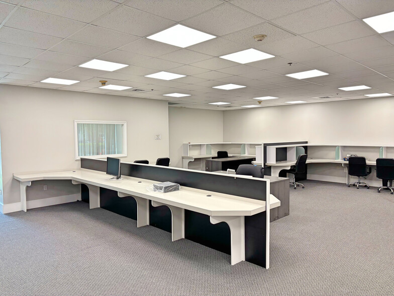 More Photos Of 901 Clint Moore Rd, Boca Raton Loft Creative Space For Sale