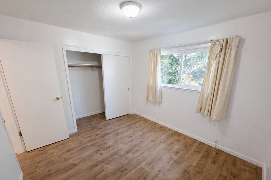 More Photos Of 2015 Hearst Ave, Berkeley Apartments For Sale