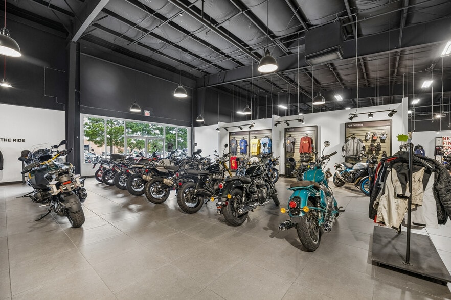 More Photos Of 198 Ed English Dr, Shenandoah General Retail For Sale