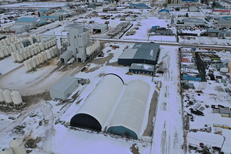 More Photos Of 10092 Av 93, Westlock Manufacturing For Sale