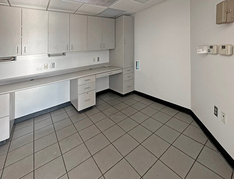 More Photos Of 1567 Branan Field Rd, Middleburg Freestanding For Lease