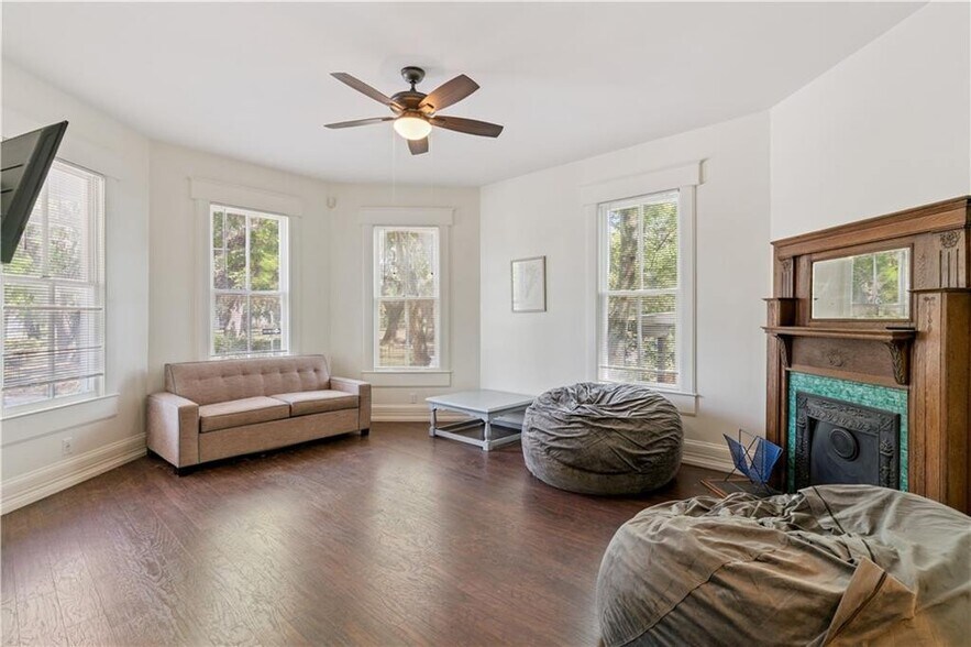More Photos Of 1113 Grant St, Brunswick Apartments For Sale