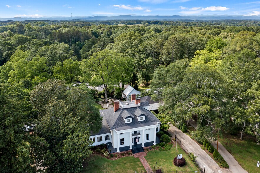 More Photos Of 207 Westminster Hwy, Westminster Specialty For Sale