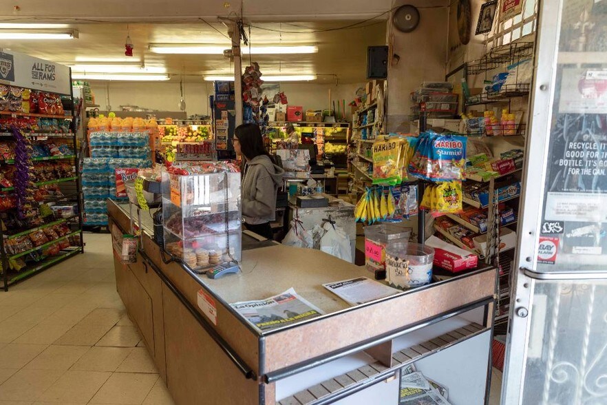 More Photos Of 1709 N Willowbrook Ave, Compton General Retail For Sale
