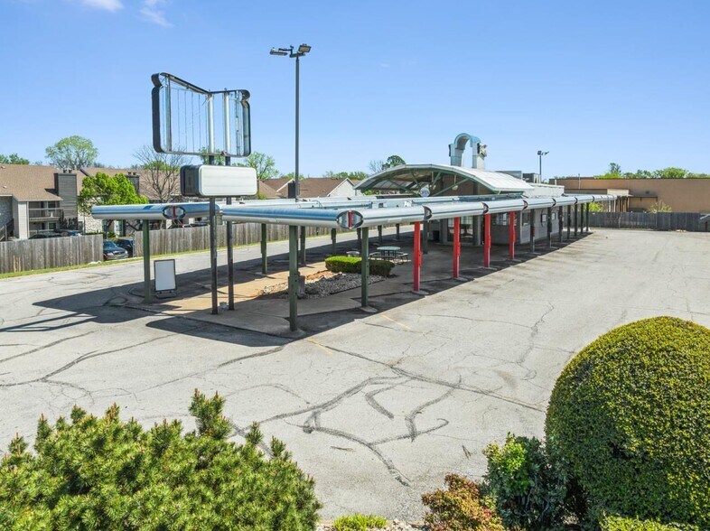 More Photos Of 3017 S 129th Ave, Tulsa Fast Food For Lease