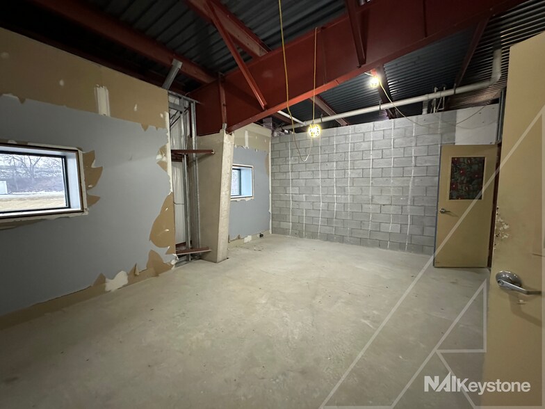 More Photos Of 172 Shillington Rd, Sinking Spring General Retail For Lease