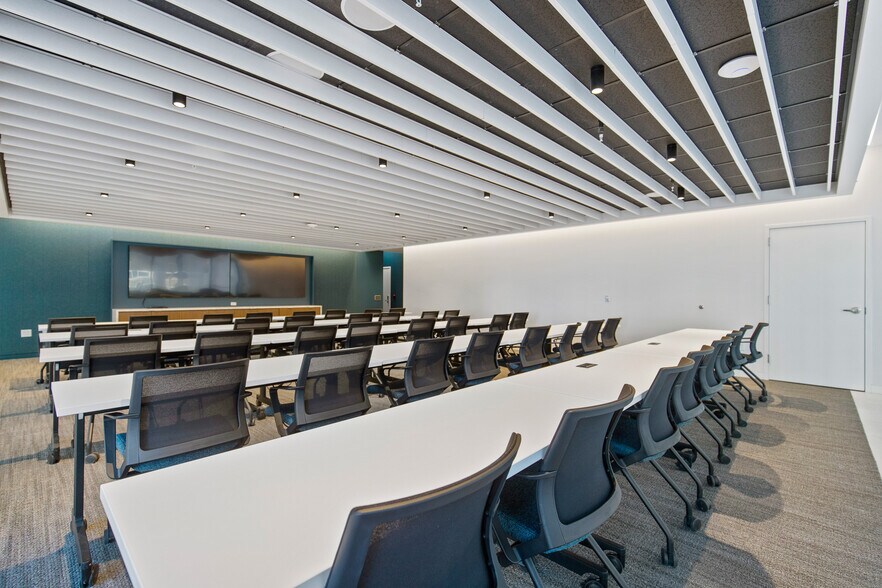 More Photos Of 1776 N Lincoln St, Denver Office For Lease