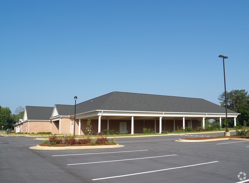 More Photos Of 1949 Highway 81, Loganville Funeral Home For Sale