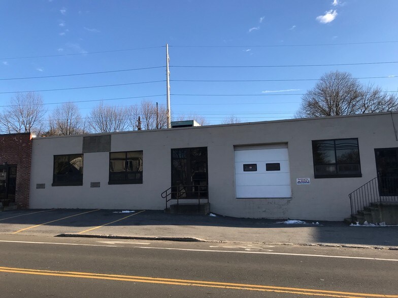 More Photos Of 26 Fitch St, Norwalk Warehouse For Lease