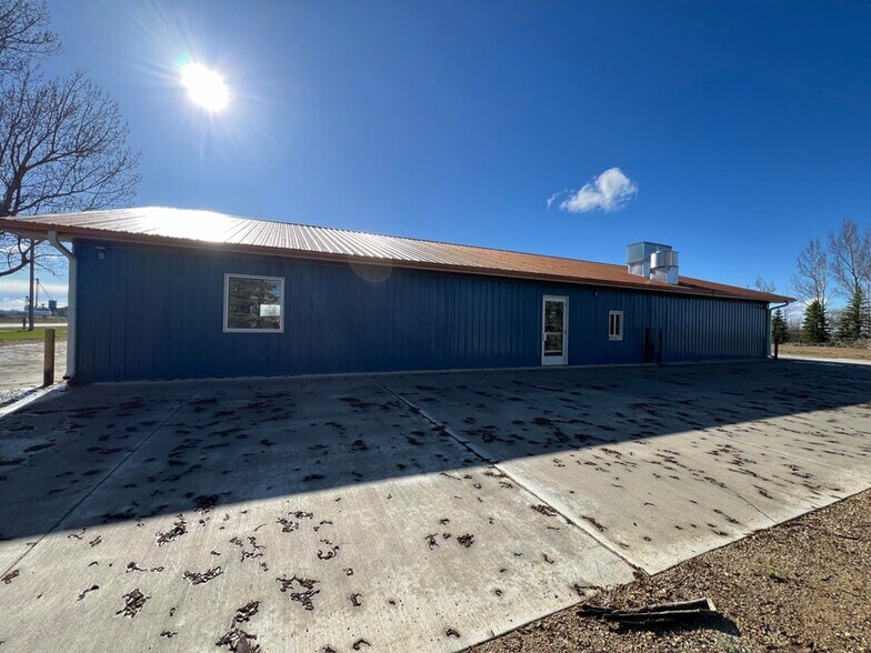 More Photos Of 14096 446th Ave, Waubay General Retail For Sale