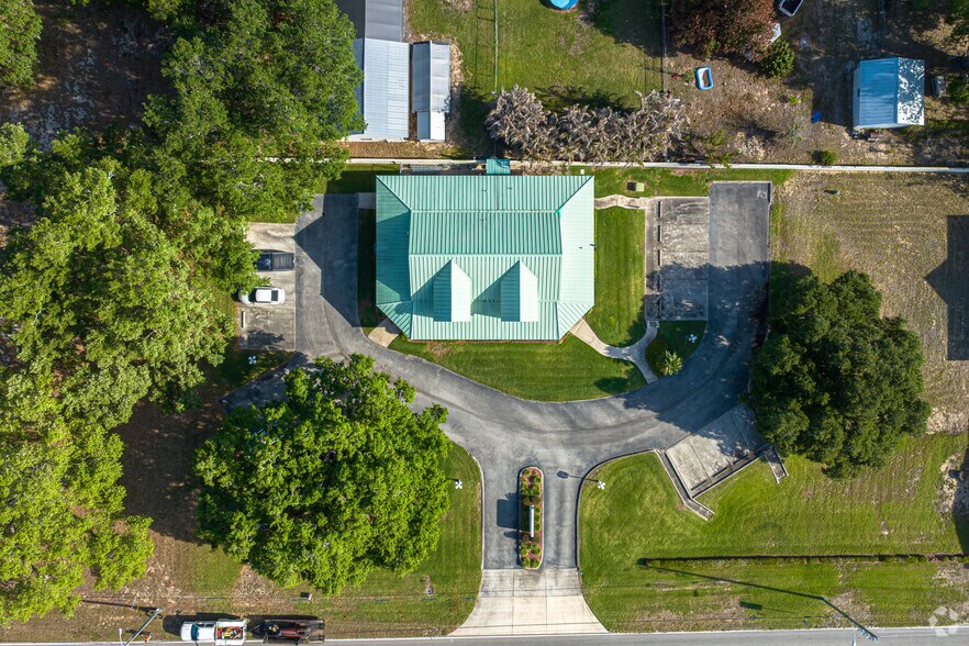 More Photos Of 405 W Interlake Blvd, Lake Placid Office For Sale