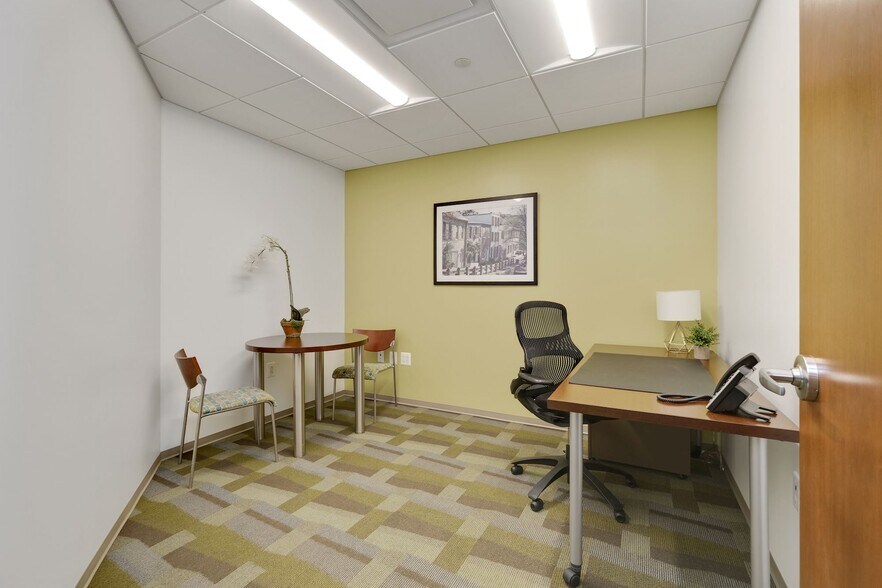 More Photos Of 1050 30th St NW, Washington Office For Lease