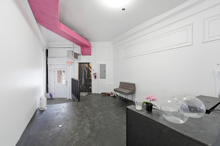 More Photos Of 522 Market st, Chester General Retail For Lease