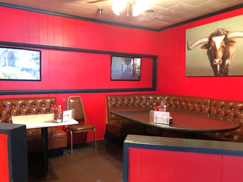 More Photos Of 2588 Highway 158, June Lake Storefront For Sale