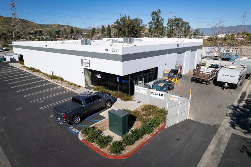 More Photos Of 2277 La Crosse Ave, Colton Unknown For Lease