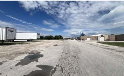 More Photos Of 458 2nd Ave, Tiffin Manufacturing For Sale