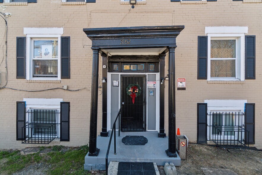 Primary Photo Of 3162 Buena Vista Ter SE, Washington Apartments For Sale